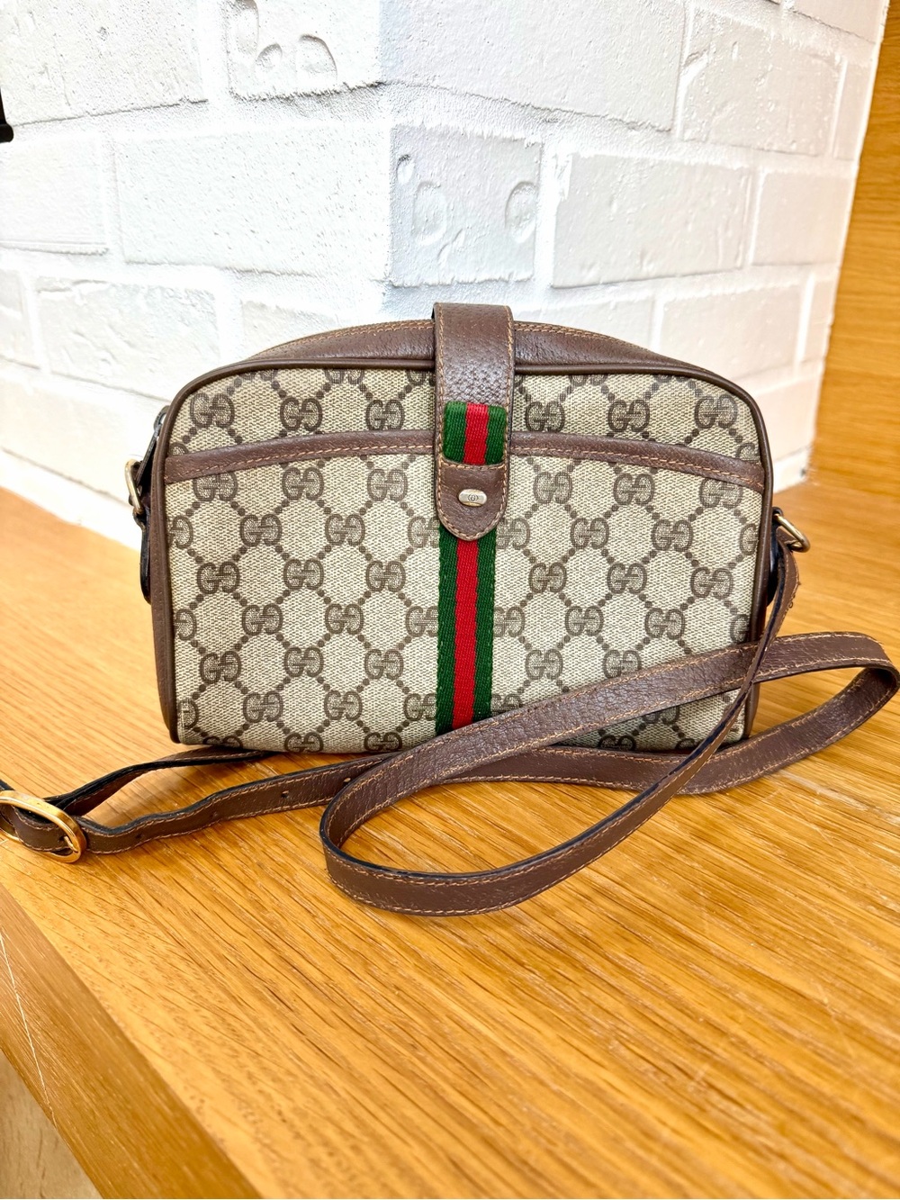 Gucci Authentic Vintage Monogram Sherry Line Crossbody Bag